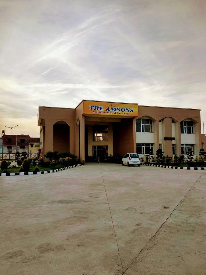 The Amsons Resorts Ludhiana Ngoại thất bức ảnh